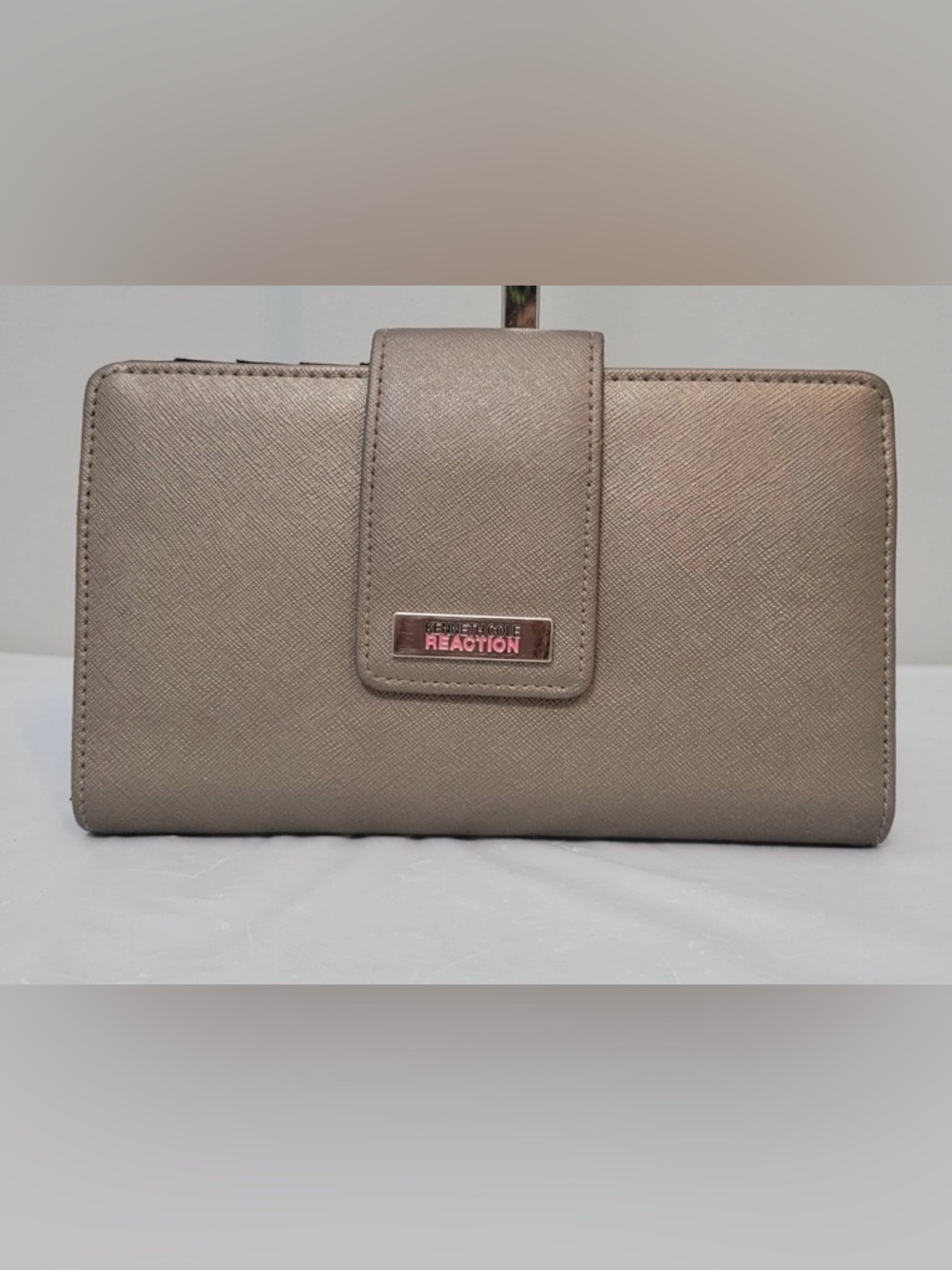 Kenneth Cole Reaction RFID Women's Wallet Taupe